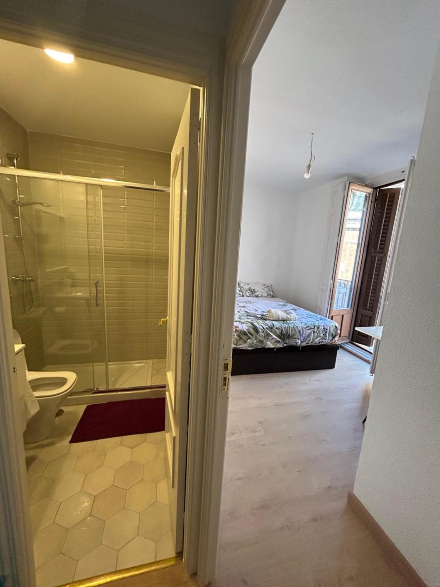 Room In Plaza Mayor Madryt Zewnętrze zdjęcie